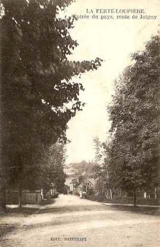 La Fert-Loupire - Entre du Pays - Route de Joigny