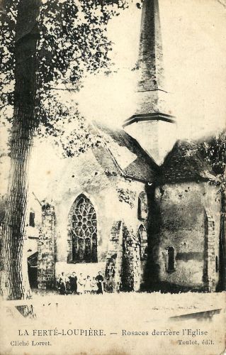 La Fert-Loupire - Rosace derrire l'Eglise