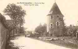 Entre du pays - Vieille Tour IXme sicle (1918)