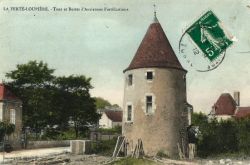 Tour et Restes d'Anciennes Fortifications