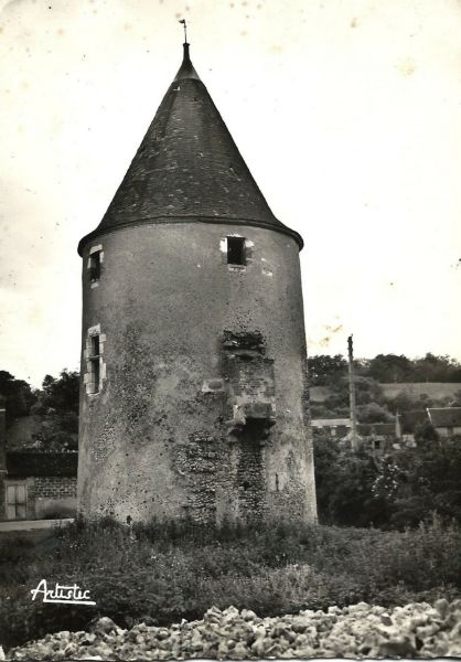 La Fert-Loupire - La Tour du Vieux Chteau